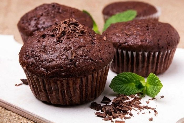 Bánh muffin là loại bánh ngọt nhanh có nhân, nhân có thể ngọt hay mặn trộn cùng với bột mì